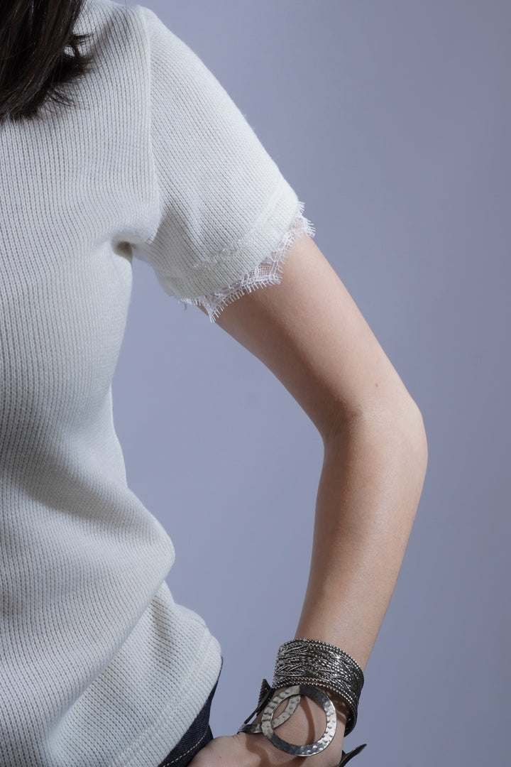 pull maille détails dentelle