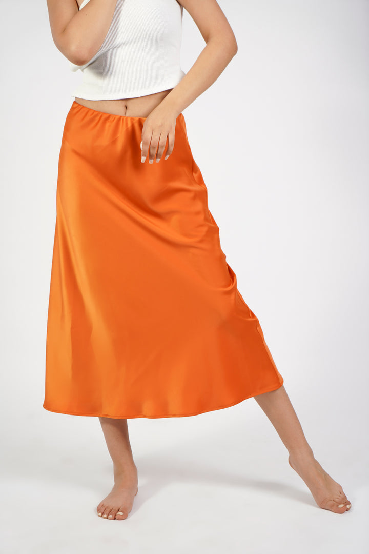 Jupe midi satinée orange