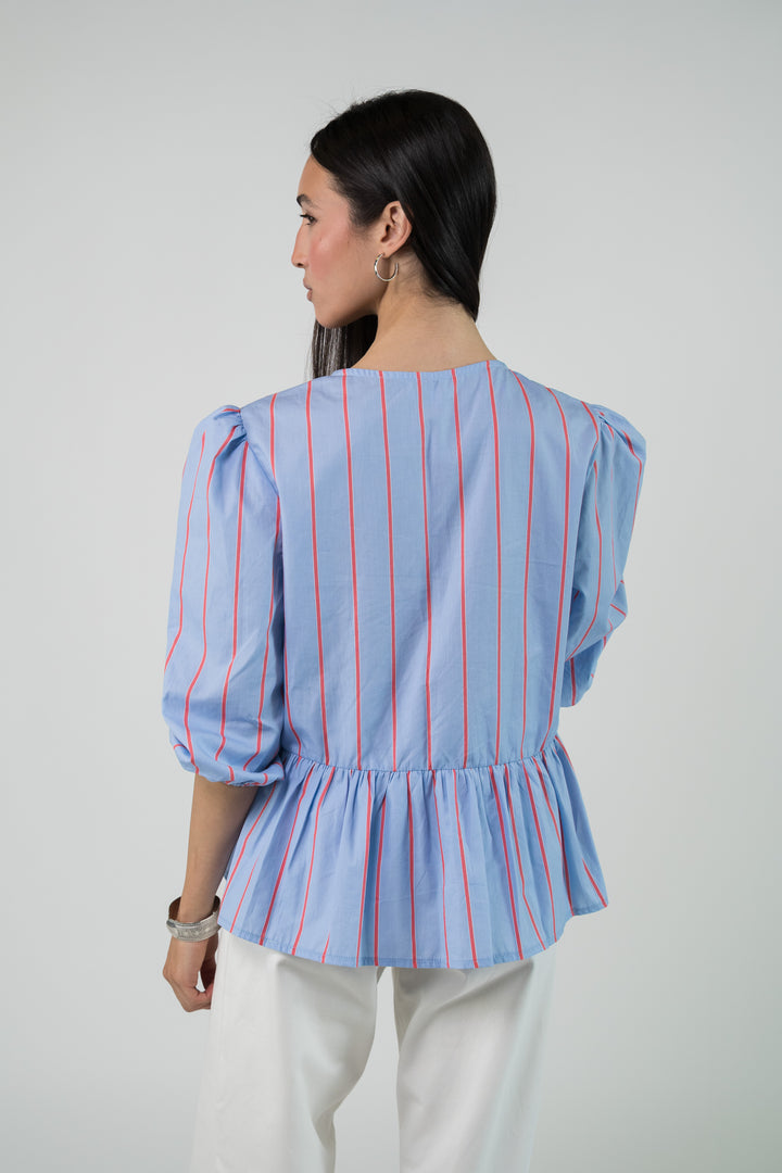 Blouse à rayures et noeud frontal