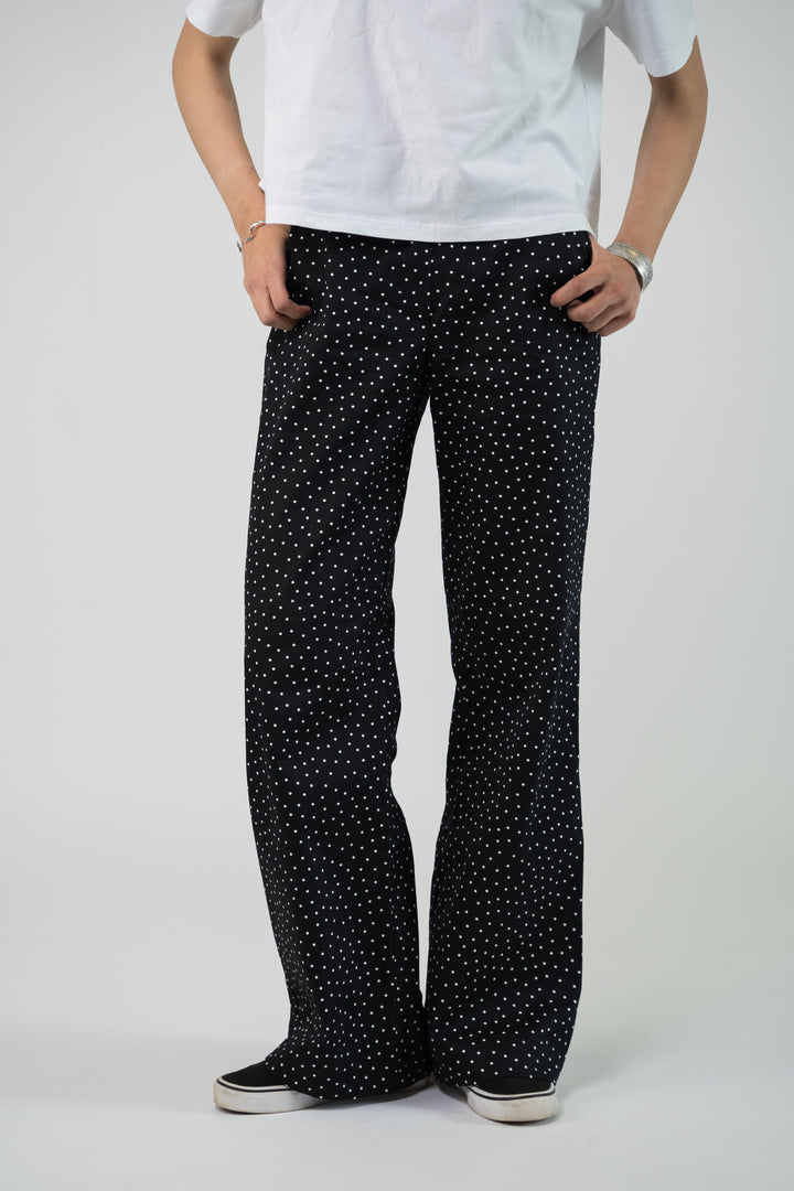 Pantalon noir a petits pois