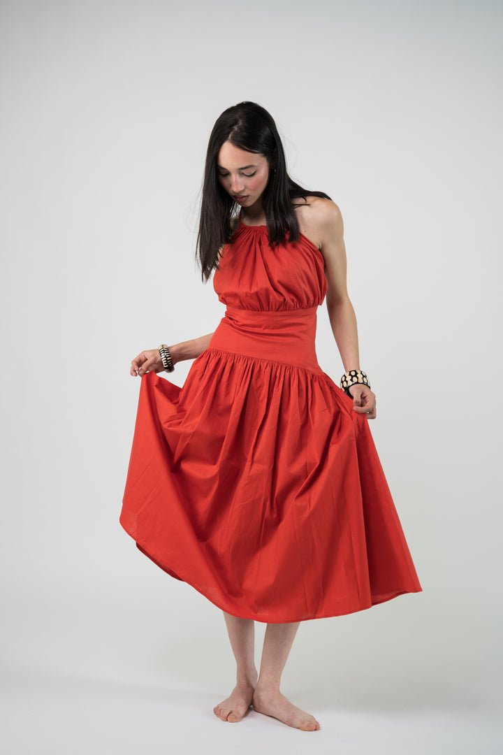 Robe midi dos nu à fronces